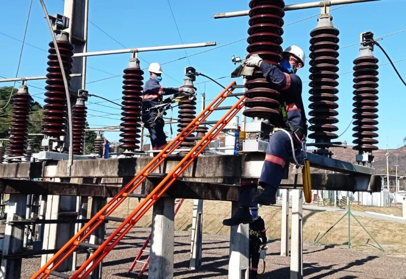 Manutenção preventiva em subestações industriais
